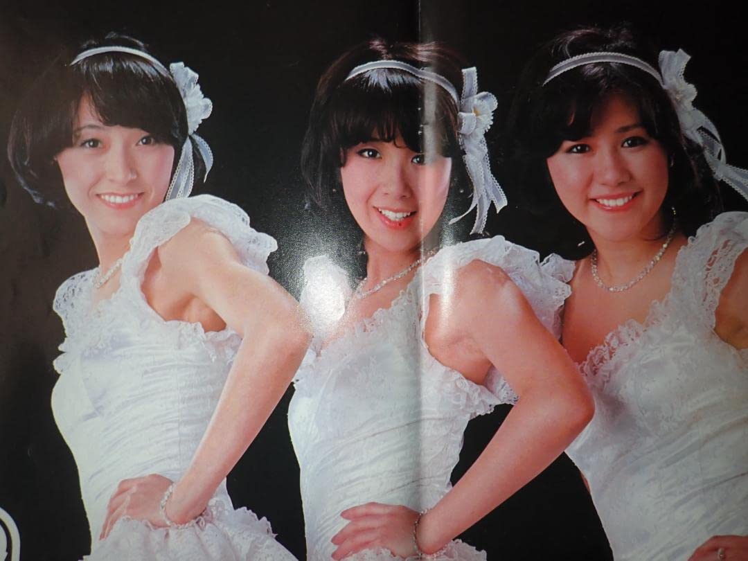 昔のポスター　超レアもの　若かりし頃の　ピンクレディ　4枚組 Amazon.co.jp: 昔のポスター 超レアもの 若かりし頃の ピンクレディ